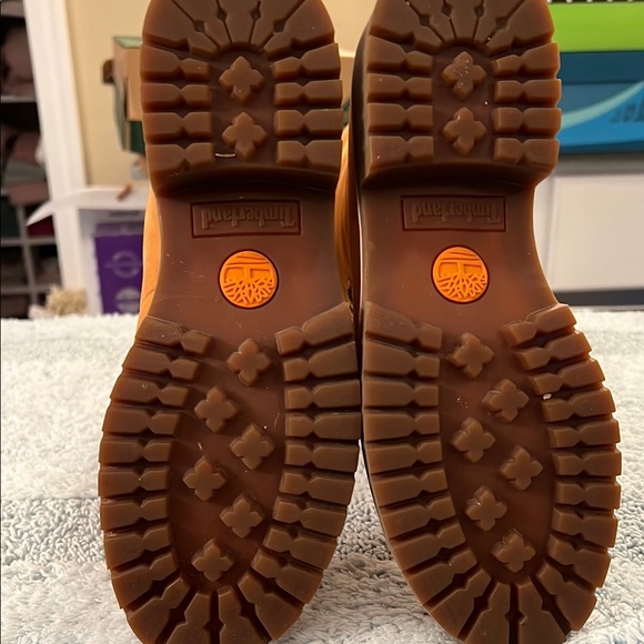 Timberland Tan Lace Up Boots with Nubuck Leather. Size 7. Excellent condition - Picture 9 of 13